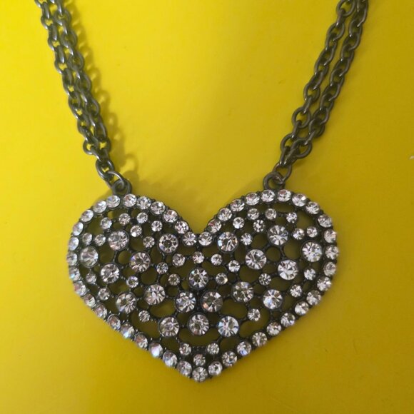 Claire's Rhinestone Heart Necklace - Picture 2 of 4